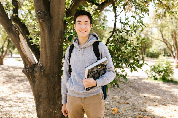 新加坡留学攻略：如何处理与同学之间的沟通和交流问题